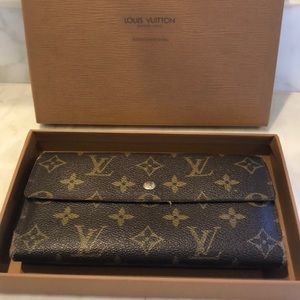 Louis Vuitton AUTHENTIC wallet with check holder